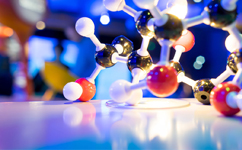 李克強(qiáng)：通過發(fā)展“互聯(lián)網(wǎng)+醫(yī)療”、醫(yī)聯(lián)體等 將優(yōu)質(zhì)醫(yī)療資源下沉